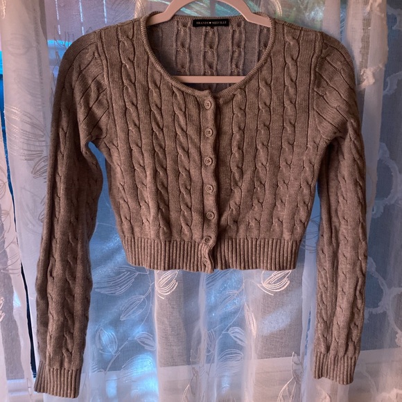 Brandy Melville Sweaters - Brandy Melville Athelia Knit Sweater